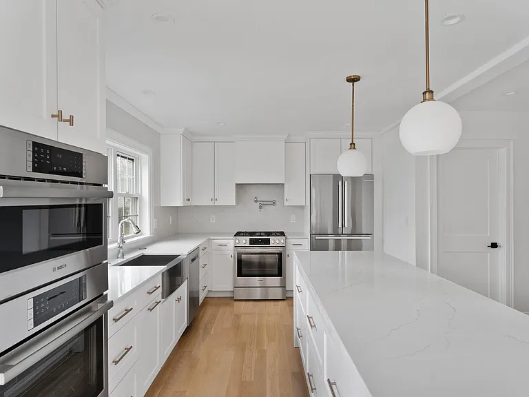 45 Lakeview Ave — Photo 8