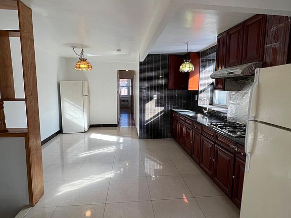 2nd image of 1269 67th St Floor 2