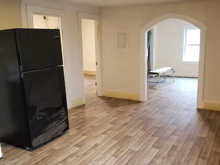 398 Weaver St #1 — Photo 3