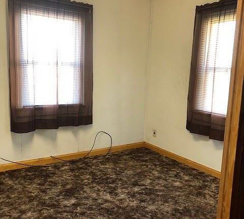 4th image of 9769 Curry Dr NE