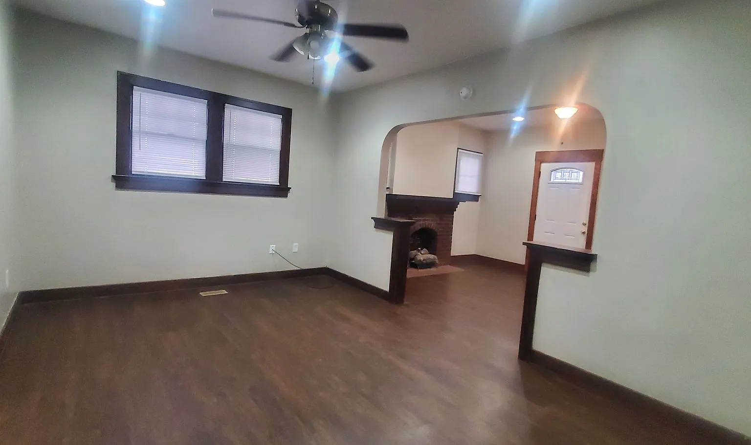 Large 3 bedroom House! — Photo 2