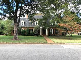 2204 Riverbend Dr, Murfreesboro, TN 37129