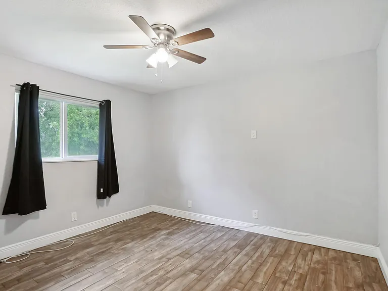 2227 NE 3rd Ave #2 — Photo 12