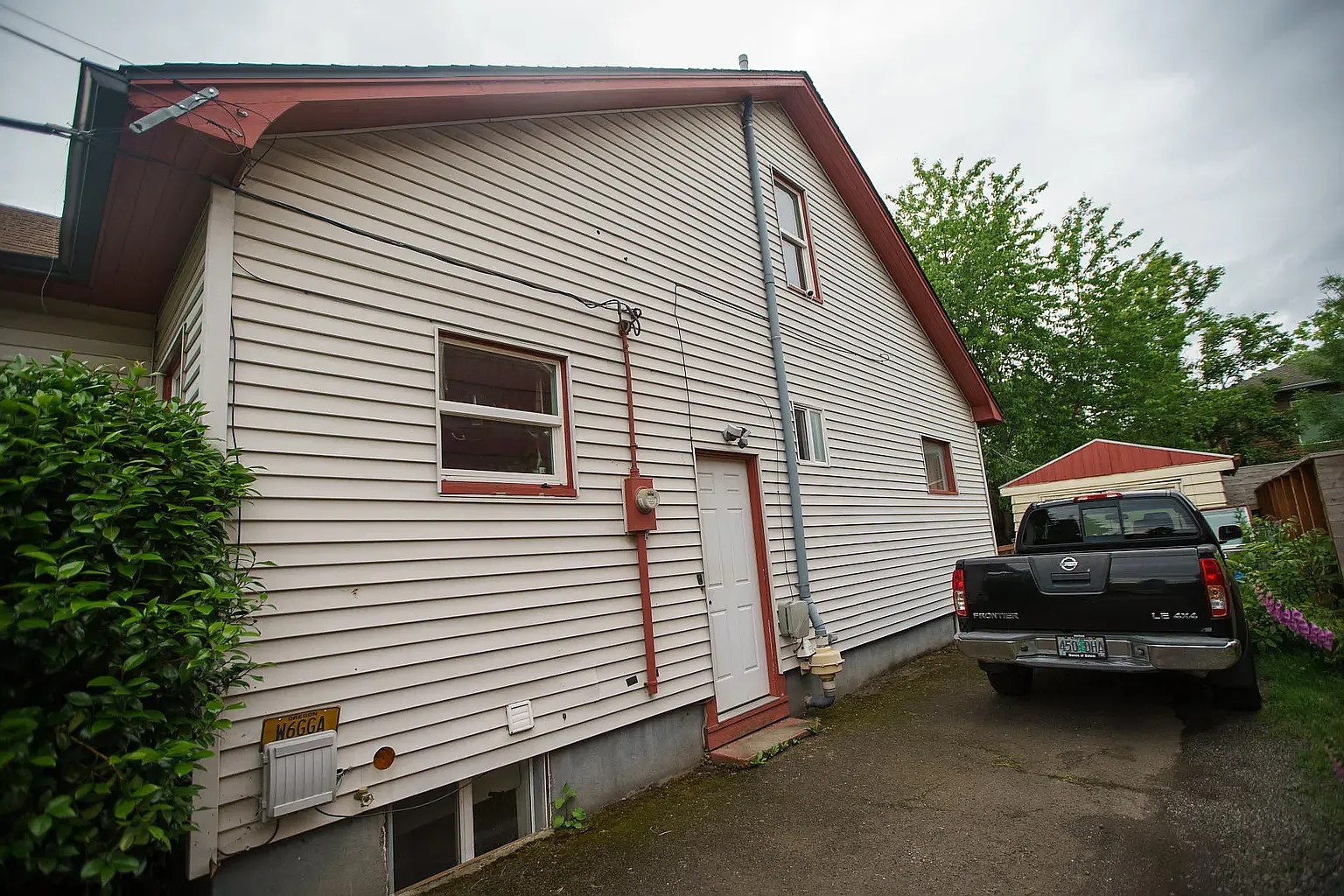 5811 SE Lafayette St — Photo 1