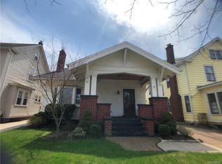 32 North Dr, Buffalo, NY 14216