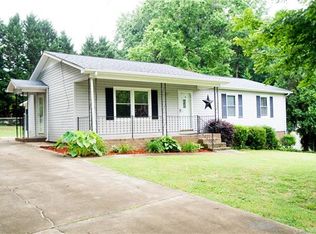 804 E Chestnut St, Stanley, NC 28164