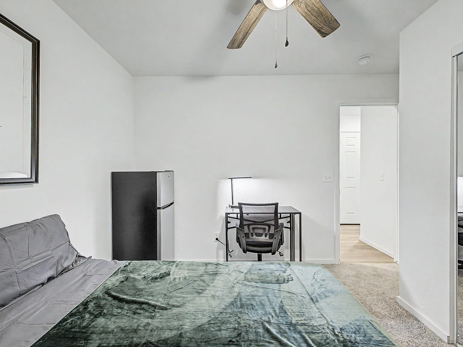 4 bed, 2.0 bath, 1020 sqft, $819 — Photo 3
