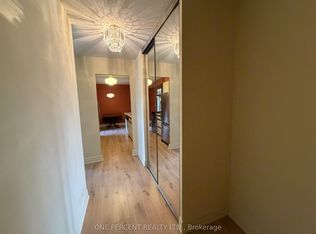 61 Richview Rd #1402, Toronto, ON M9A4M8