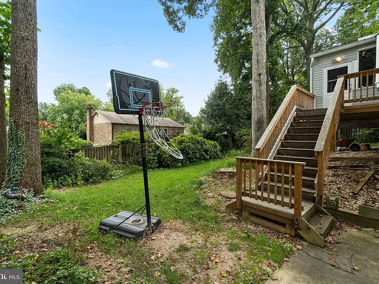 9707 Rossetti Ct — Photo 32