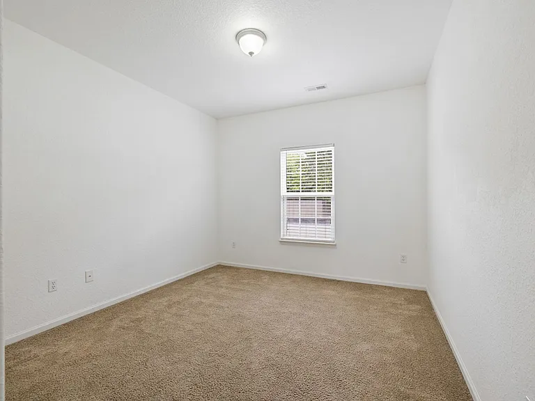 721 Tyler Way — Photo 33