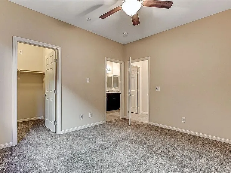 2934 Caxton Grove Dr — Photo 16