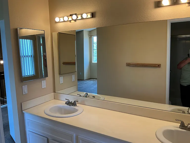 3205 E Fox Run Way — Photo 14