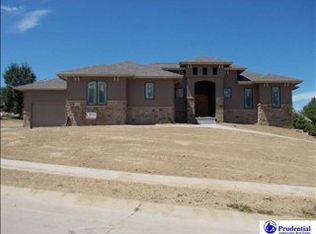 19110 Pinehurst Ave, Omaha, NE 68130