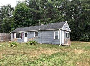 32 Church Ln, Hardwick, MA 01037