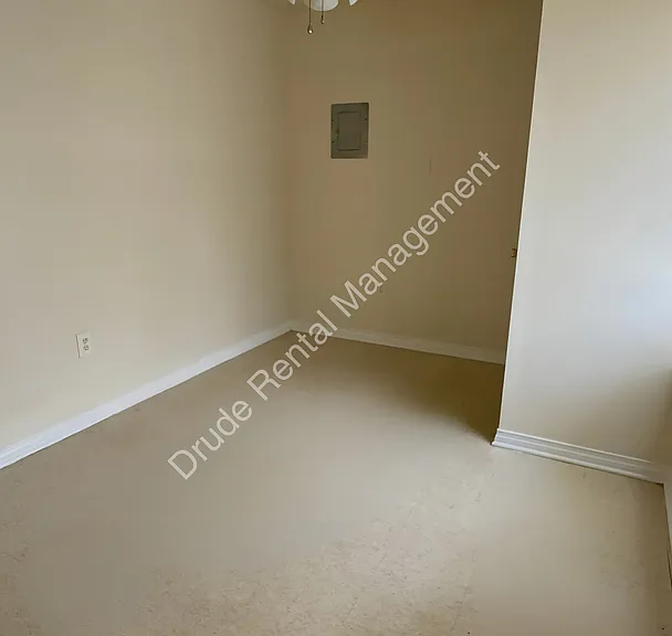 44068 S Baptist Rd — Photo 5