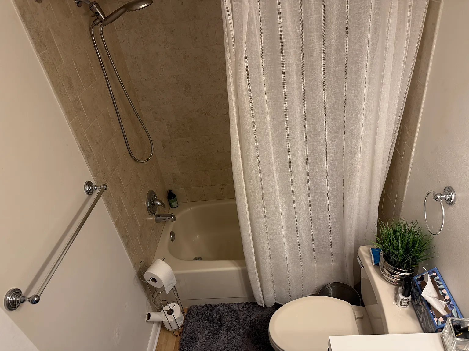 2 bed, $3,500 — Photo 2