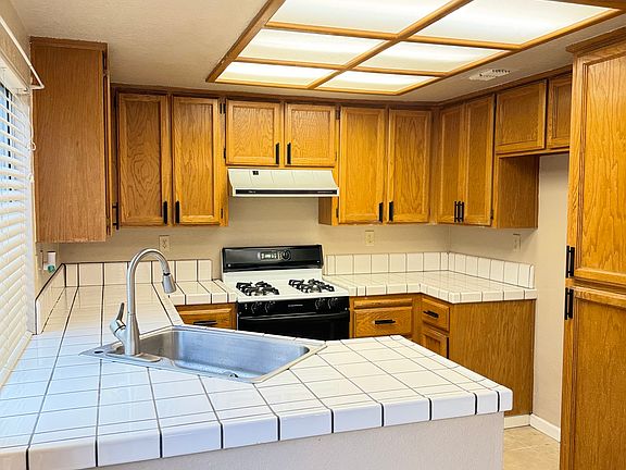 5th image of 771 Cobble Hill Way
