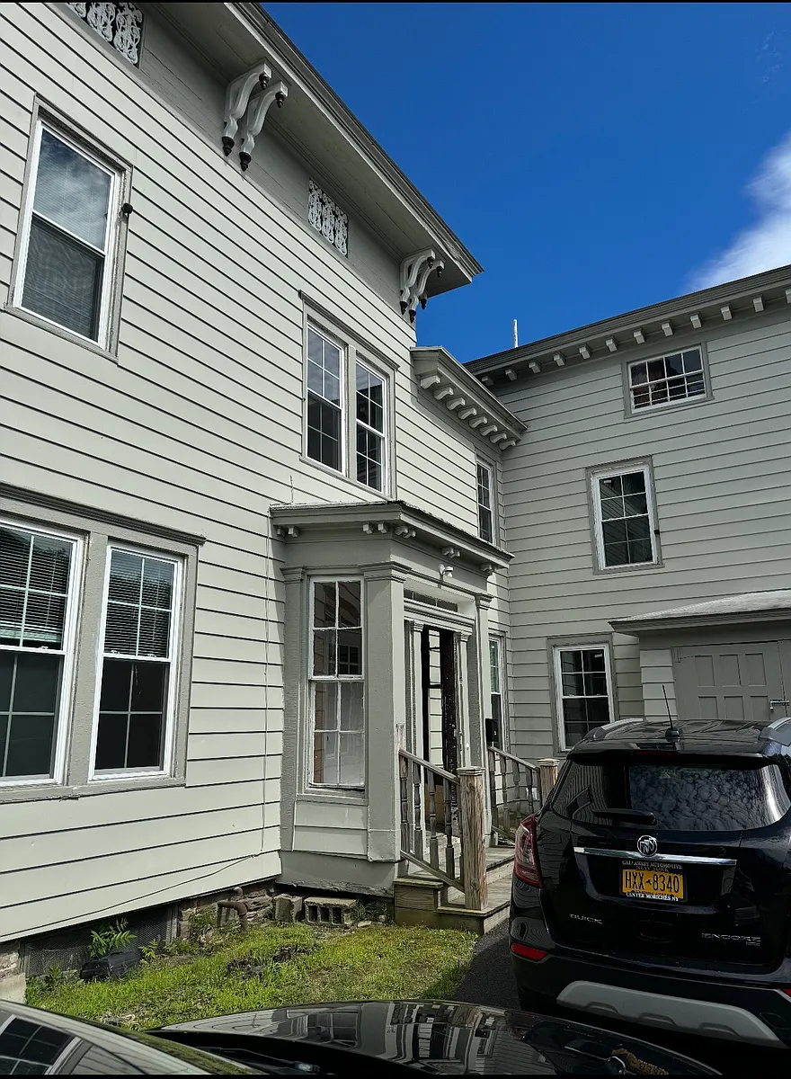 Building Photo - 36 W Mohawk St #2