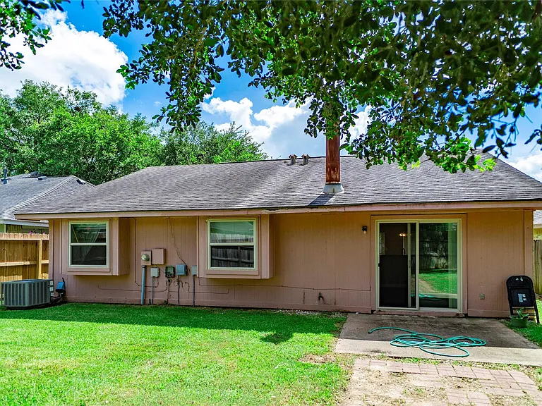 17003 Enchanted Cir W — Photo 22