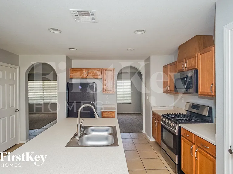 5333 Carlsbad Heights St — Photo 4