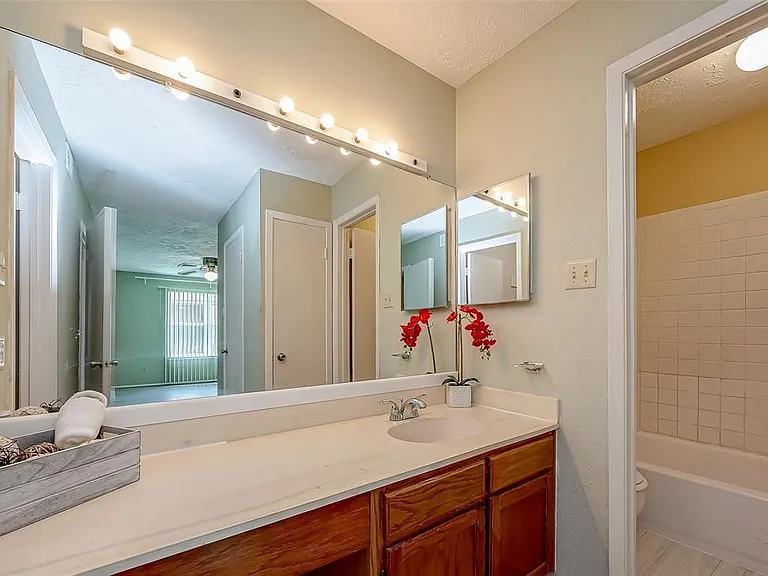 10555 Turtlewood Ct #1109 — Photo 32
