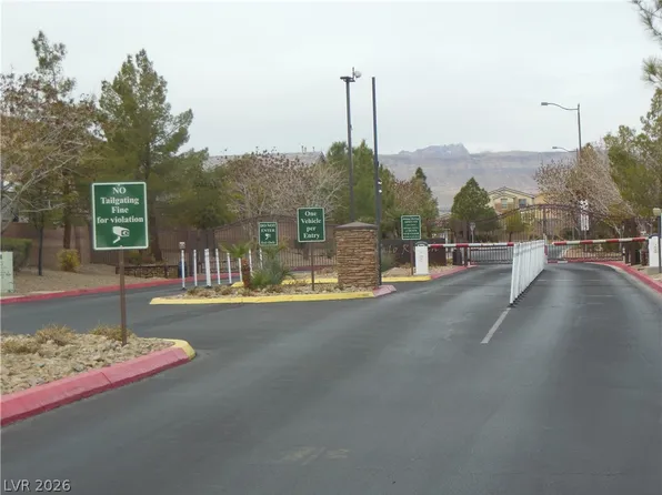 8118 Minots Ledge Ave, Las Vegas, NV 89147