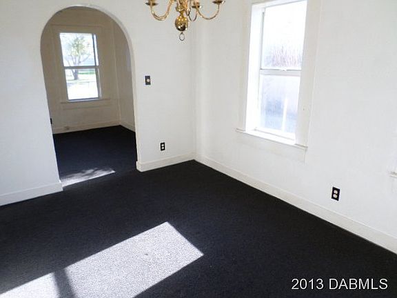 5th image of 726 State Ave