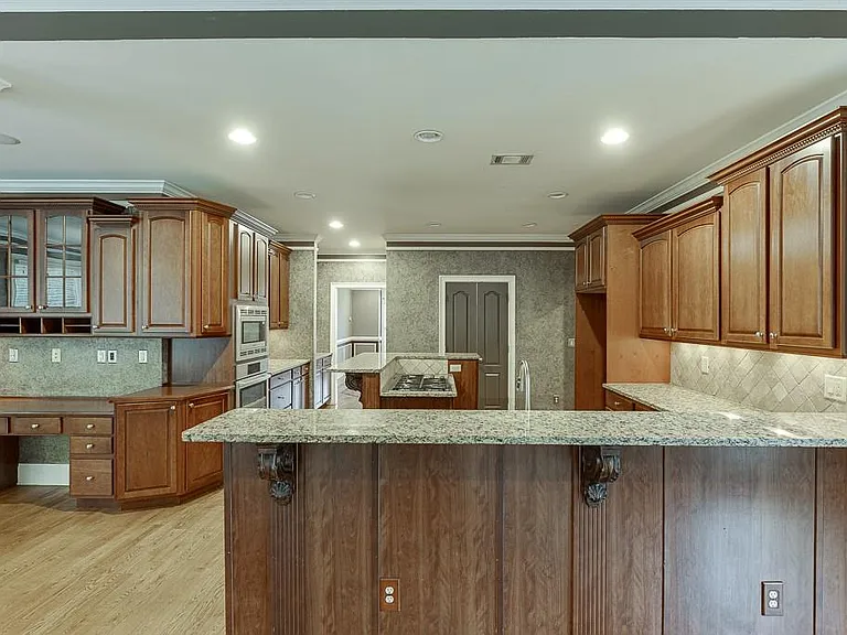 940 Chateau Forest Rd — Photo 21