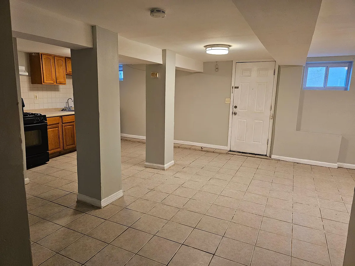 Building Photo - 169 Harper Ave #5