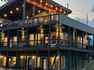 804 Crestwood Ln, Gatlinburg, TN 37738