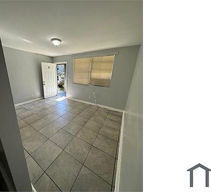 3rd image of 2004 Palafox St #1