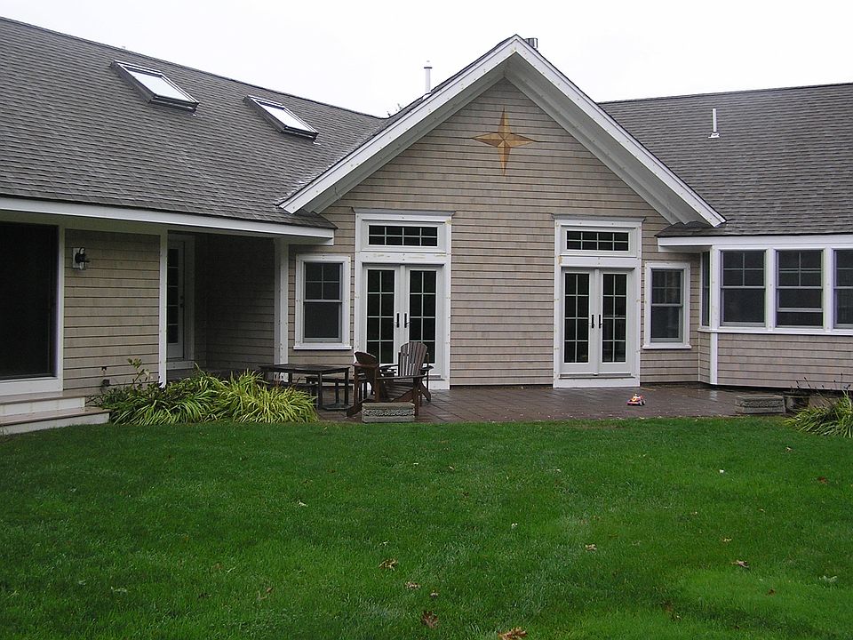 2nd image of 72 Shrine Rd