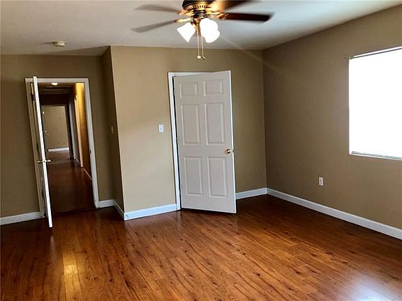 4th image of 5330 Venus St