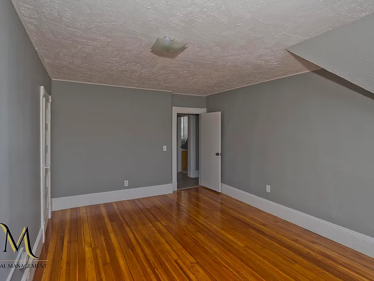 122 Fort Pleasant Ave #3 — Photo 12
