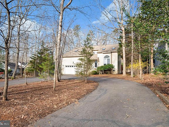 2nd image of 1023 Eastover Pkwy