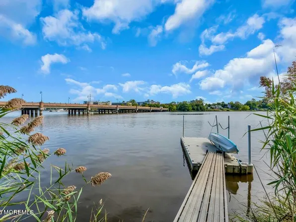 44 Lake Shore Drive, Red Bank, NJ 07701