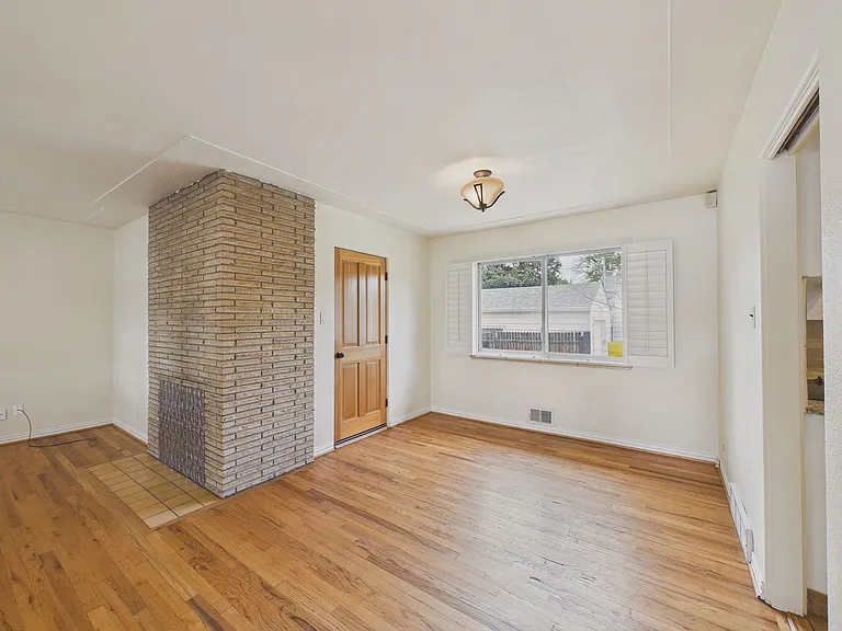 1695 E Cornell Ave — Photo 7