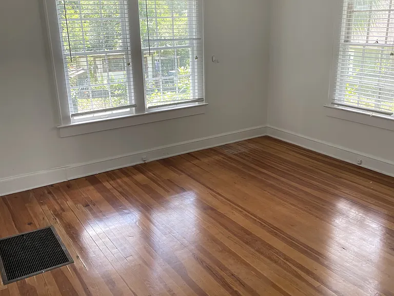 129 N Meridian St #2 — Photo 9