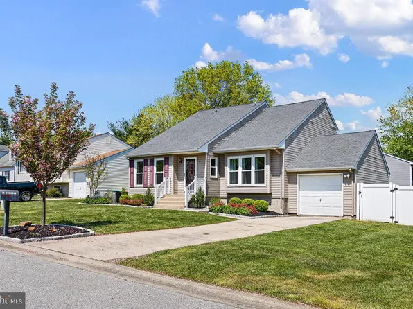 10 Buchanan Cir, Newark, DE 19702