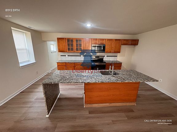 4th image of 819 S 59th St