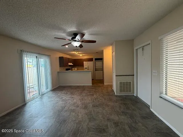 1451 Sheafe Ave NE #101 — Photo 7