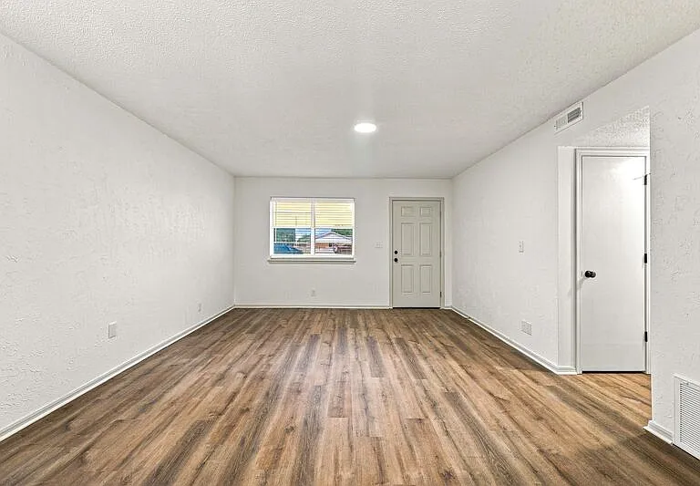 203C Jefferson St — Photo 15