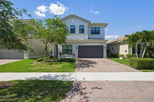 8815 NW 37th Dr Photo 1