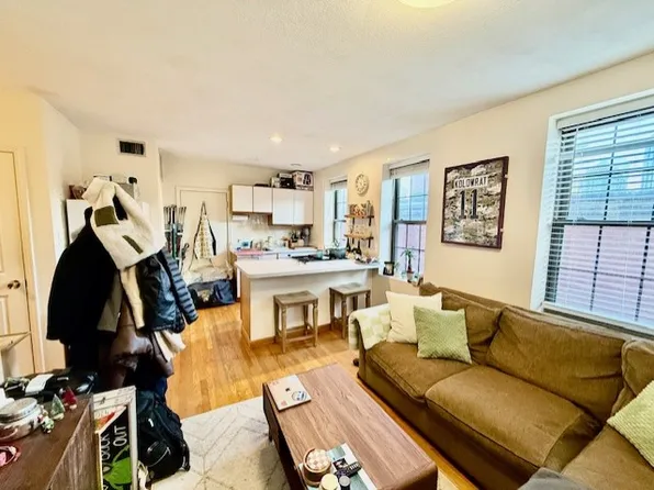 2A Baldwin Pl, Boston, MA