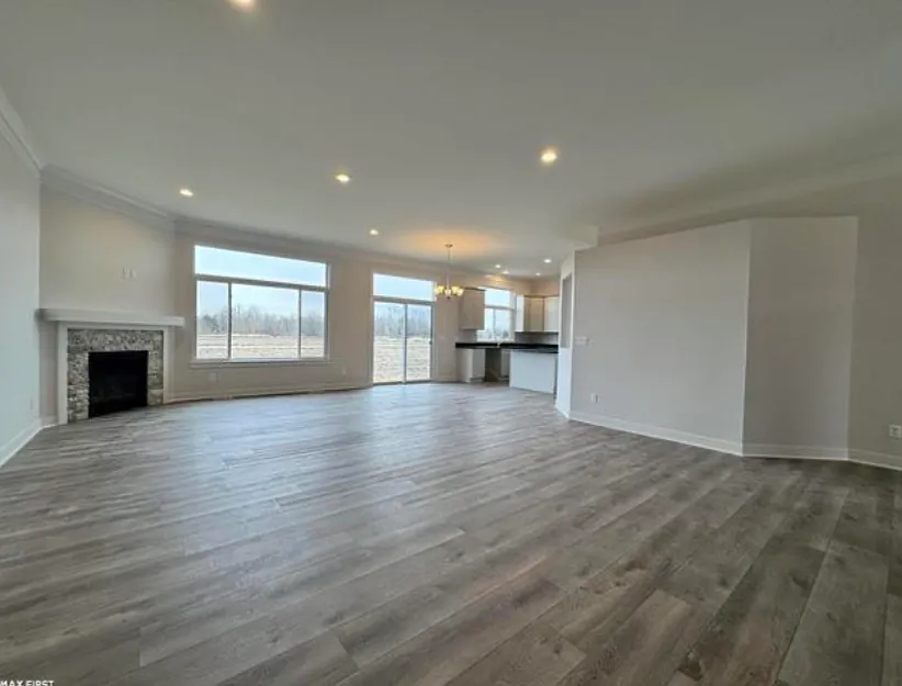 3 bed, 2.5 bath, 2034 sqft, $3,200 — Photo 3
