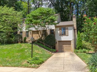 5200 Renwick Ct, Burke, VA 22015