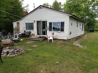 18 Cove Rd, Plymouth, ME 04969