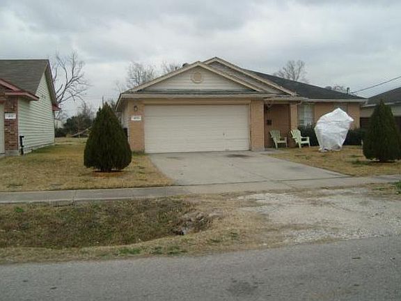 3rd image of 4725 Carmen St