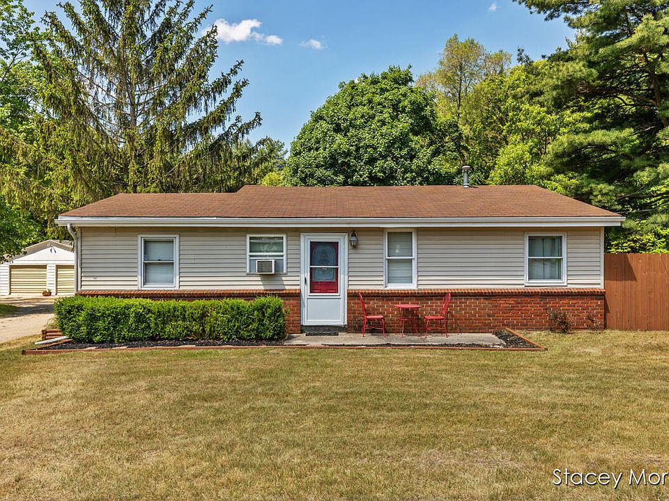5051 NE Division Ave, Comstock Park, MI 49321 Zillow
