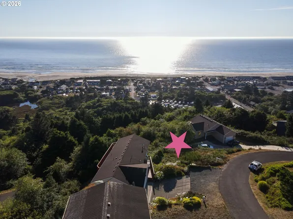 Longview Loop, Rockaway Beach, OR 97136